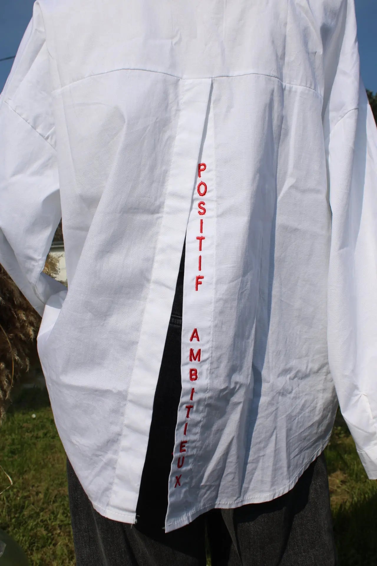 Chemise Elena brodee - Dos ouvert noden boutique