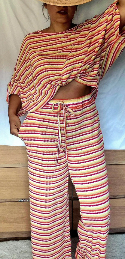 Pantalon Paloma rayé bohême multicolore porté de face