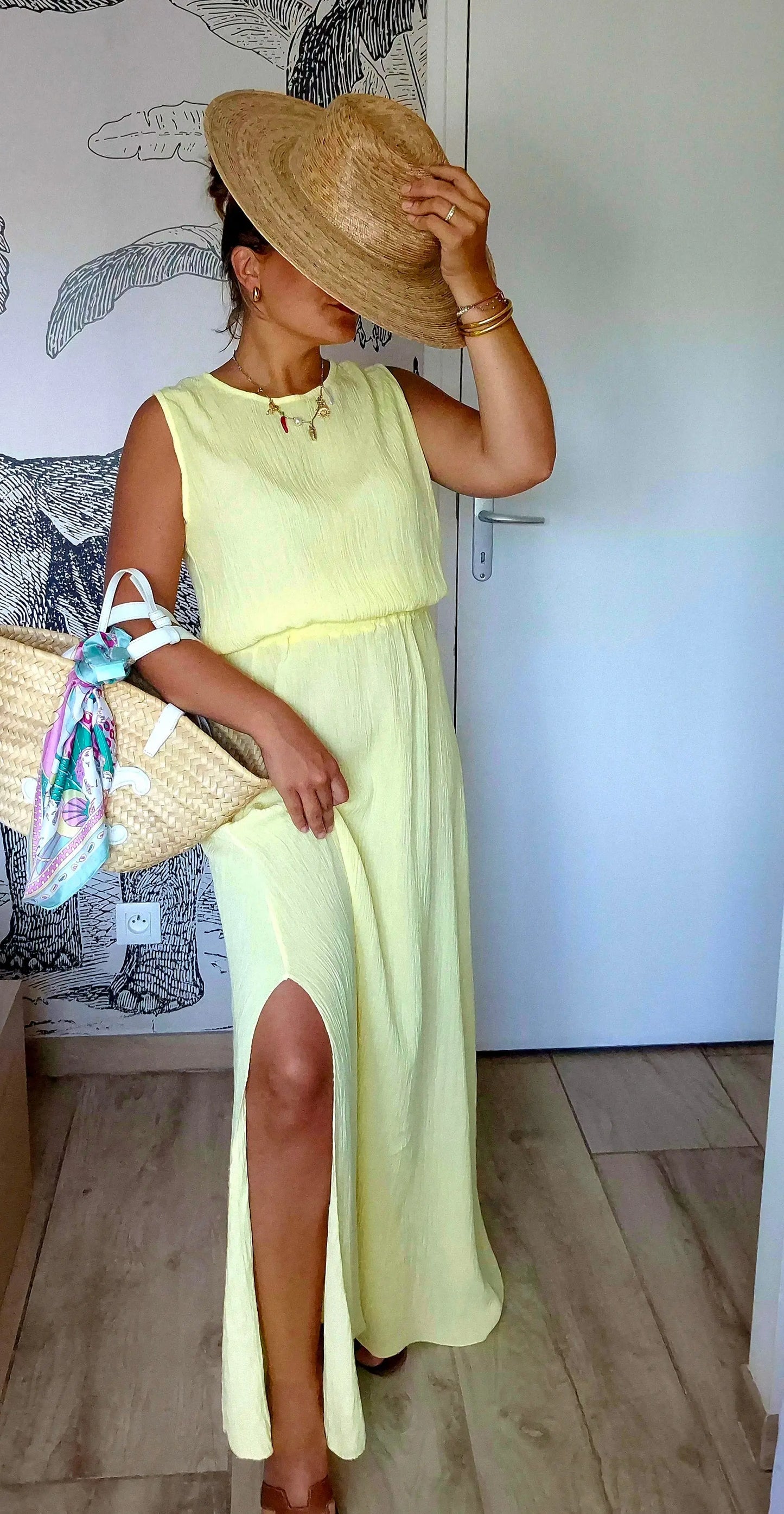 Ensemble Capucine - haut viscose sans manche col rond jaune