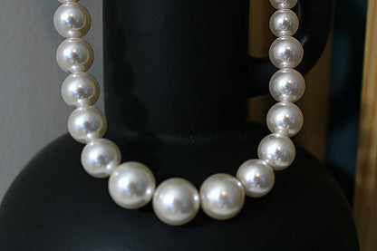 Collier Luna en perles nacrees noden boutique