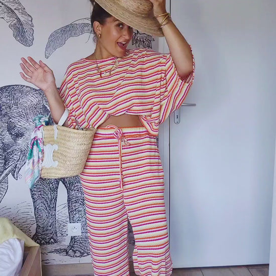 Vidéo du Top Bahia femme rayé multicolore avec manche amples et chapeau en paille